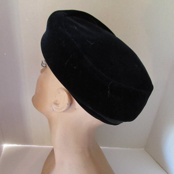 SALE Vintage Black Velvet Topper Ribbon Accents - Picture 4 of 9